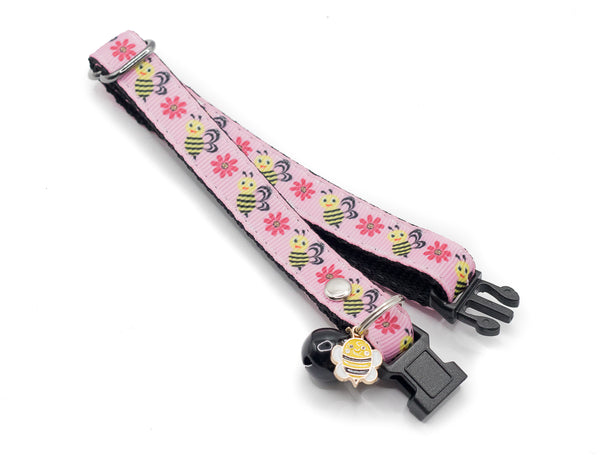 Premium Quality Nylon Pet Cat Kitten Neck Collar with Bee Pendant Black Bell