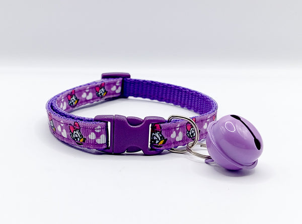 Pet Hand Made Adjustable Neck Collar White Quick Release Buckle and Big Bell Cat Kitten