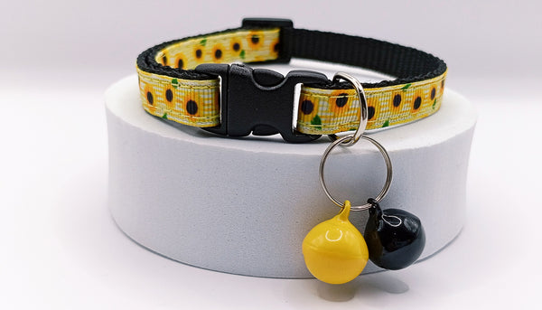 Pet Cat Beautiful Nylon Neck Collar with Regular Double Bell