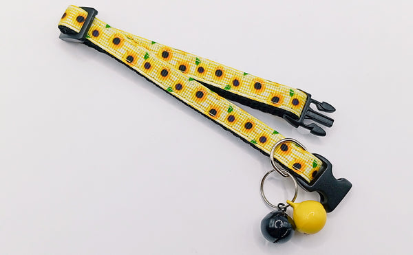 Pet Cat Beautiful Nylon Neck Collar with Regular Double Bell