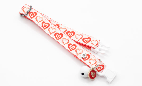 Premium Quality Nylon Pet Cat Kitten Neck Collar with Heart Pendant White Bell